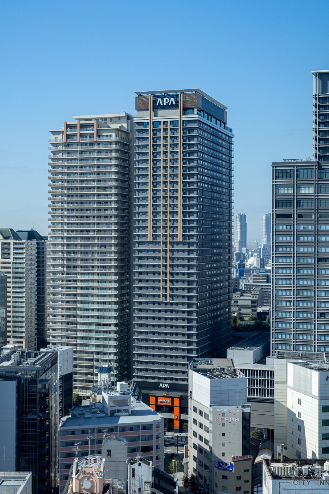 アパホテル＆リゾート＜大阪なんば駅前タワー＞の建築写真 2