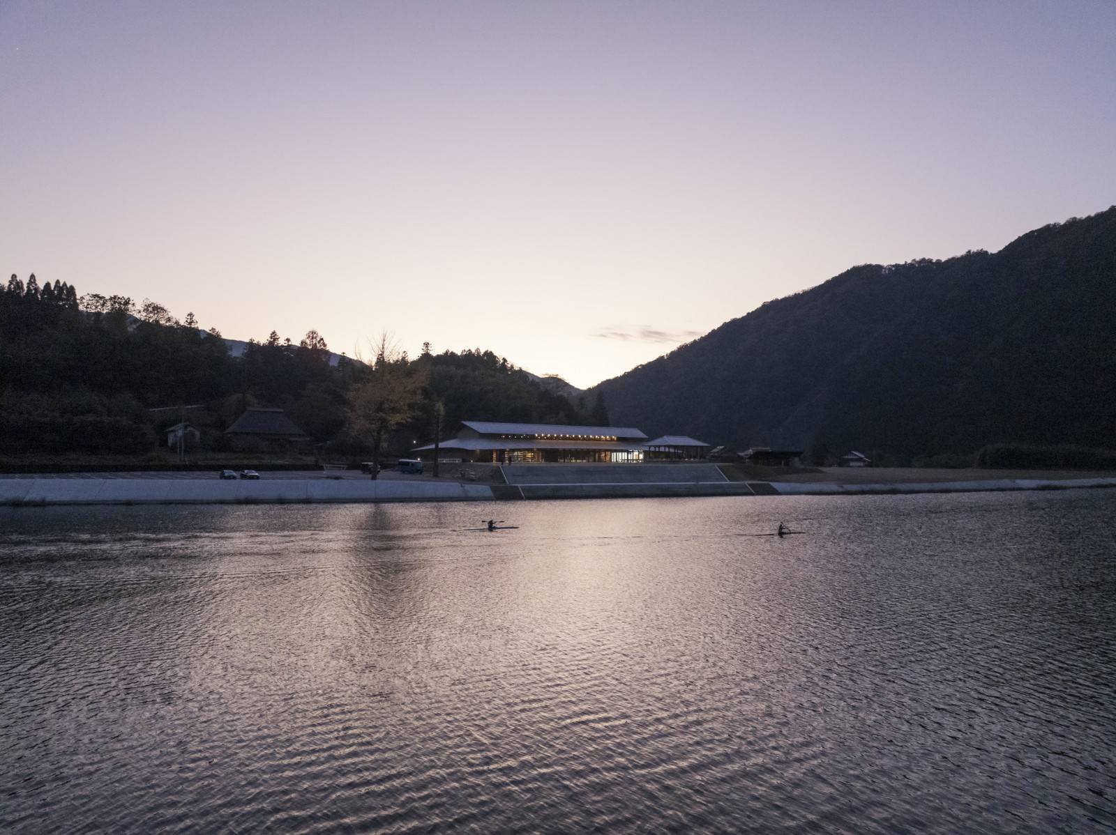 カヌーパークみさと　カヌーレIMAI｜娯楽・スポーツ施設｜島根県邑智郡美郷町の建築写真